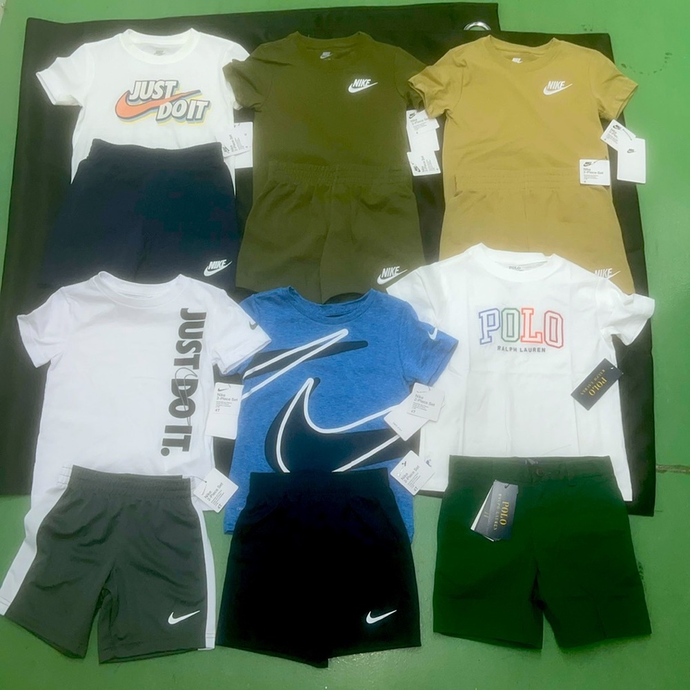 NWT Nike 4(4t)